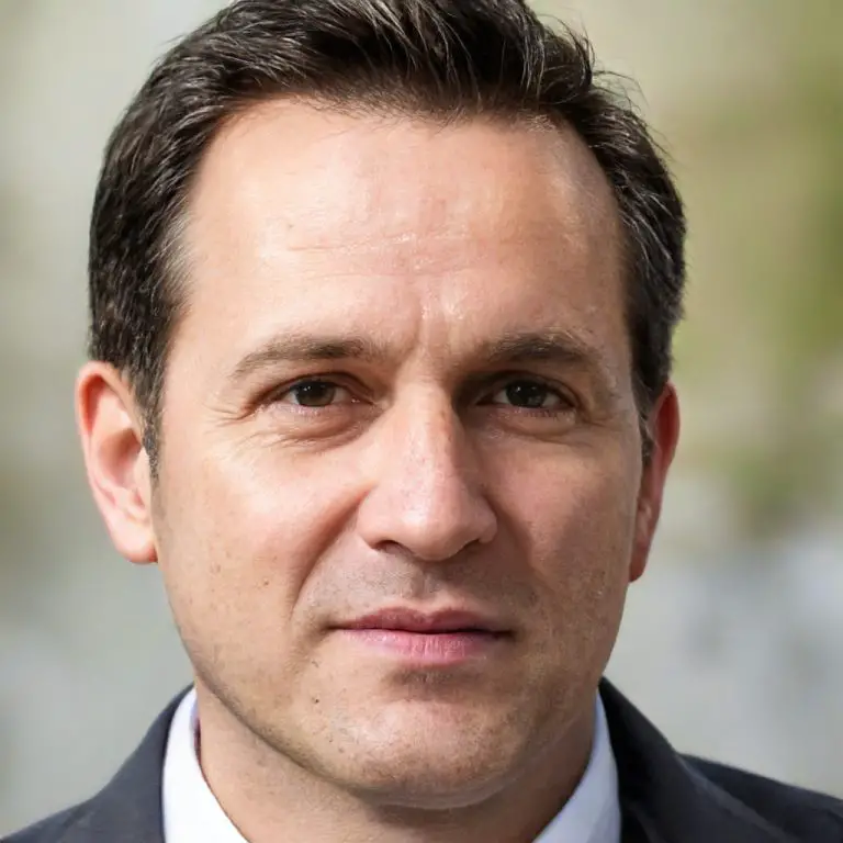 How Thick Of A Piece Of Wood Can A Scroll Saw Cut? [ You Need To Know