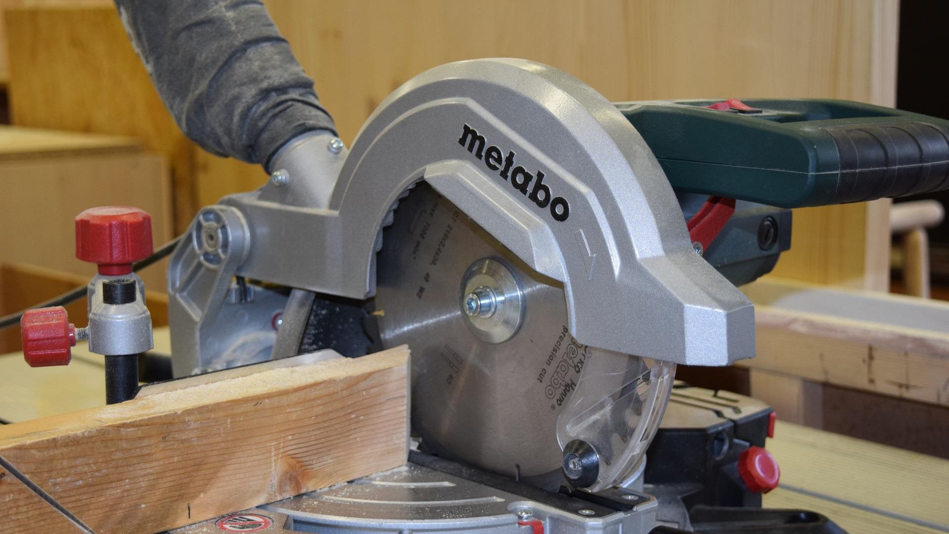 What Is A Single Bevel Miter Saw - You Should Know This Guideline - Saw ...