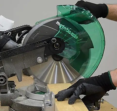 How to Cut Quarter Round With a Miter Saw