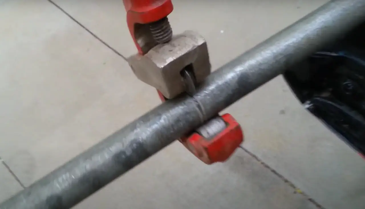 How To Cut The Galvanized Pipe In The Wall Best Saw Guidee